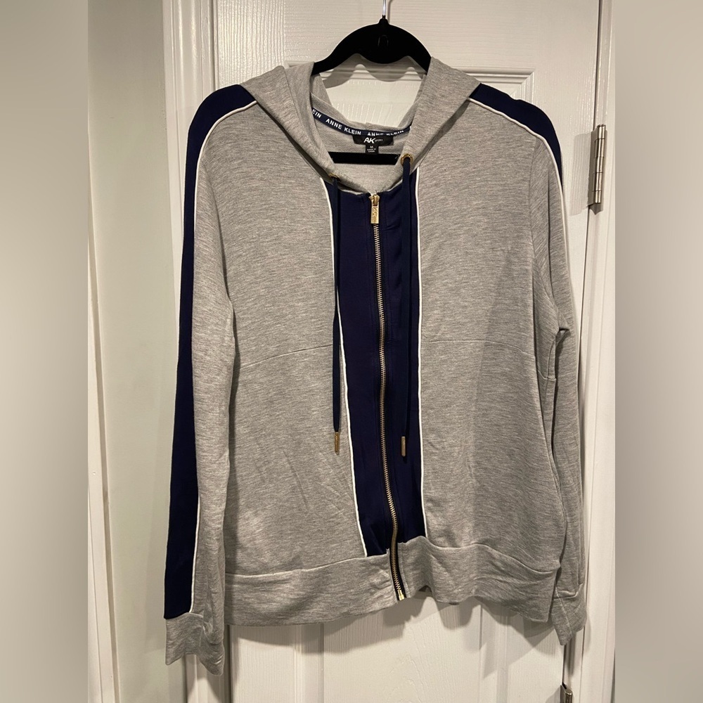 NWT Ann Klein Size M Full Zip Hooded Track Jacket Gray Navy Stripe Soft Stretch